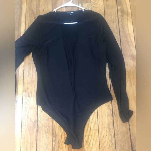 Fashion Nova Tops - Fashion Nova Deep V-Neck Long Sleeve Bodysuit